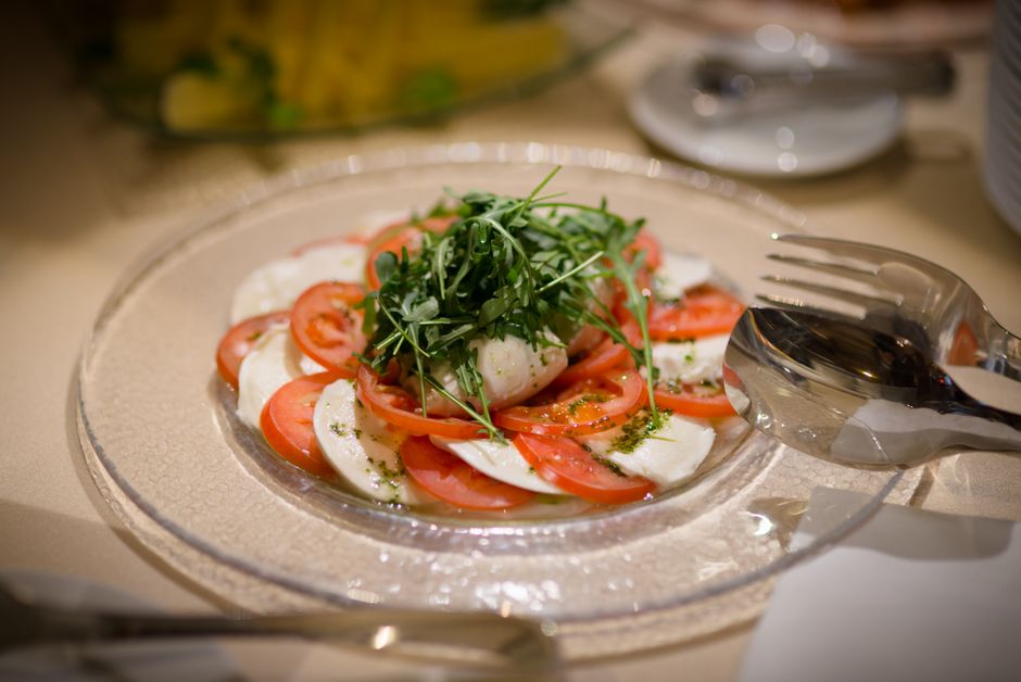 Brochettes tomate-mozza-basilic : l’inratable